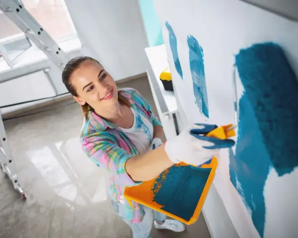 Ile farby na mieszkanie 50 m²? Obliczamy idealną ilość